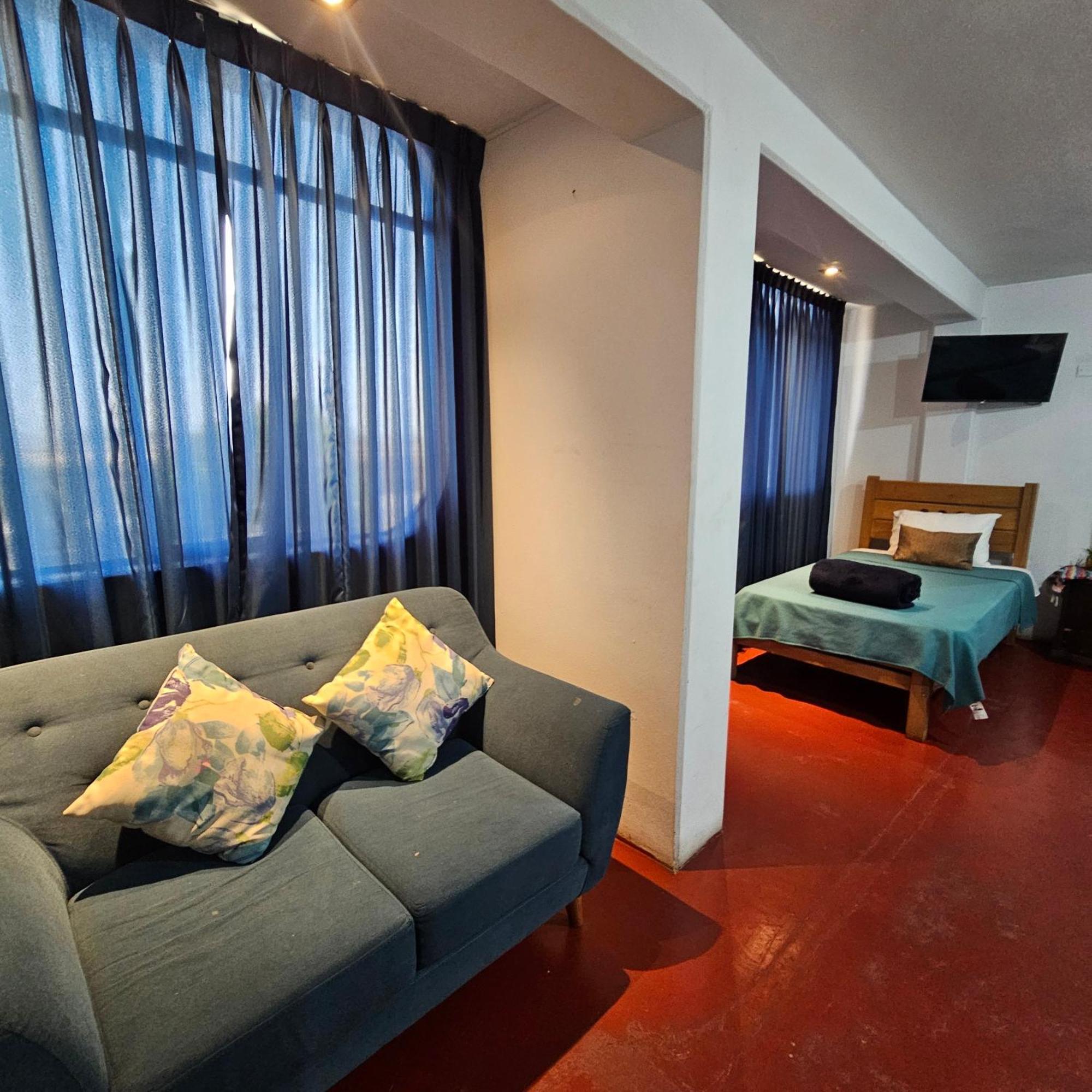 Lima Airport Hostel With Free Airport Pick Up Callao Eksteriør billede